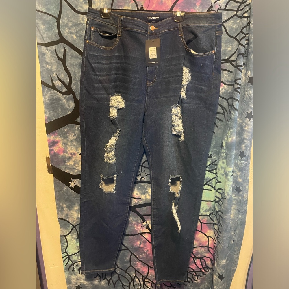 Fashion nova plus size distressed Jeans